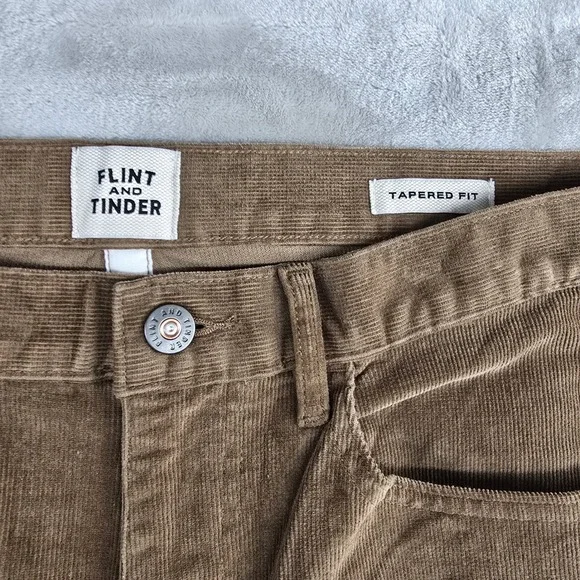 Flint and Tinder Tapered Fit Corduroy Pants Men Size 31x32 Brown - Picture 3 of 9